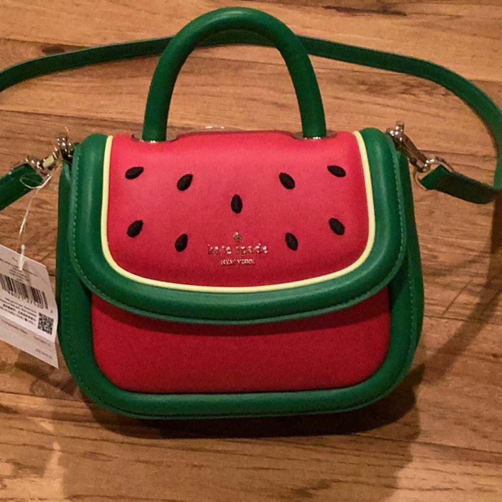 ⭐️⭐️HOST PICK ⭐️⭐️Kate Spade Puffy Melon Mini Bag. NWT